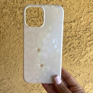 Right Opal Leopard 12 Pro Max